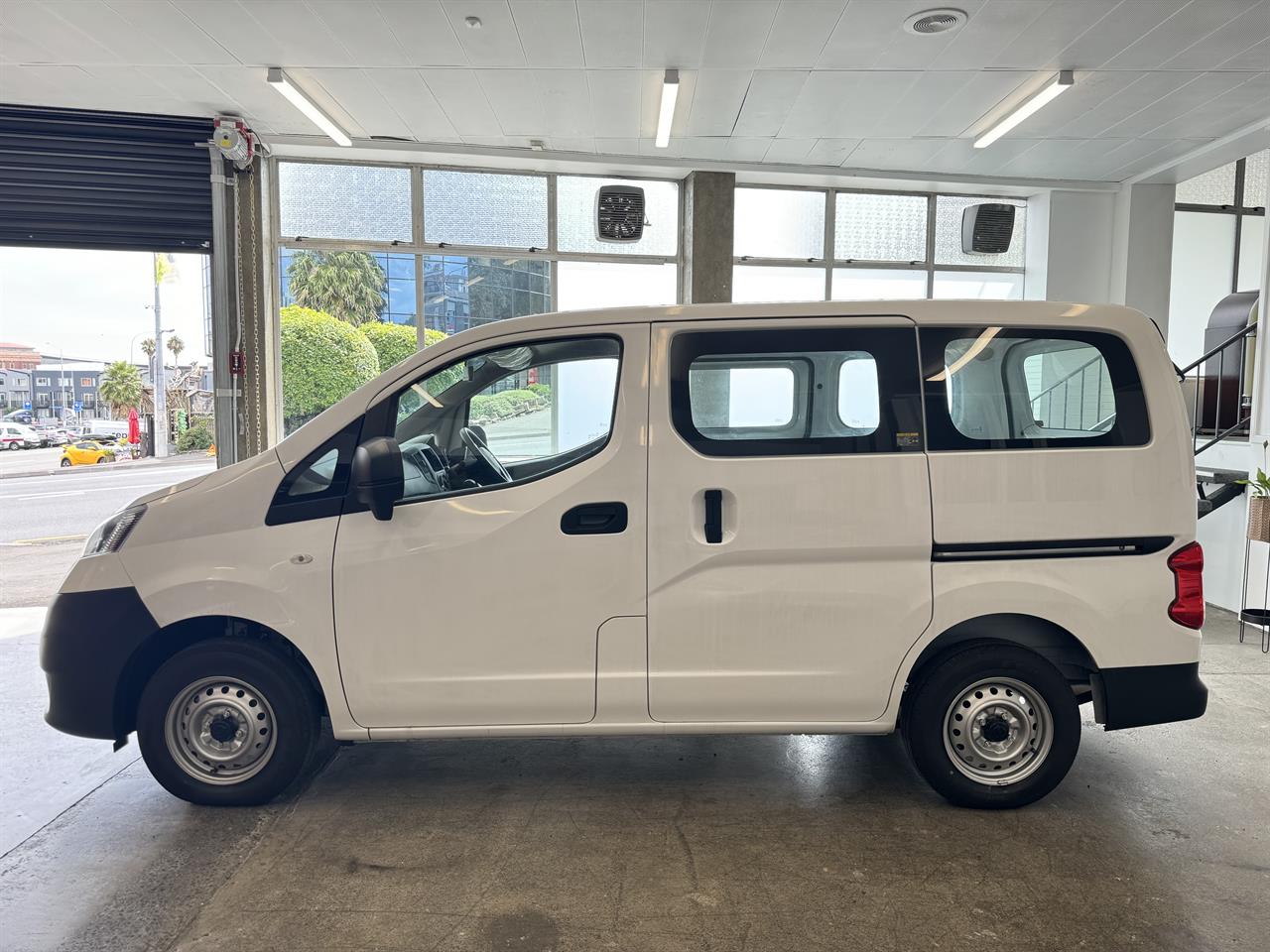 2021 Nissan Nv200